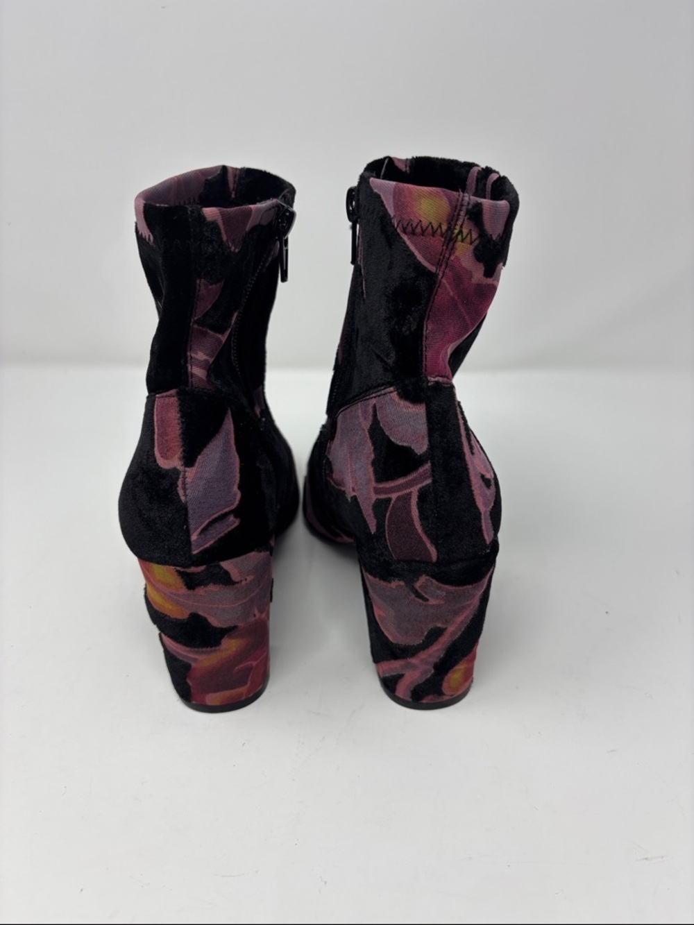 Steve Madden | sock booties 6.5 6.5M Black Velvet Floral Ankle Boots - Women's - Picture 5 of 9